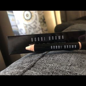 Bobbi Brown retouching face pencil light to medium
